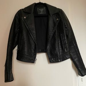 Abercrombie faux leather jacket with removable fur collar!!